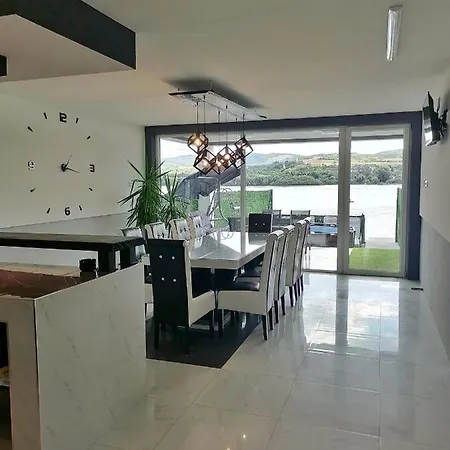 Villa Carolija *
