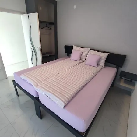Villa Carolija Futog